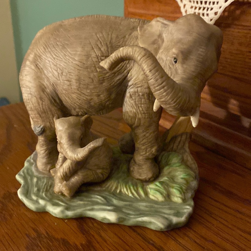 Home interior 1999 Asian Elephants